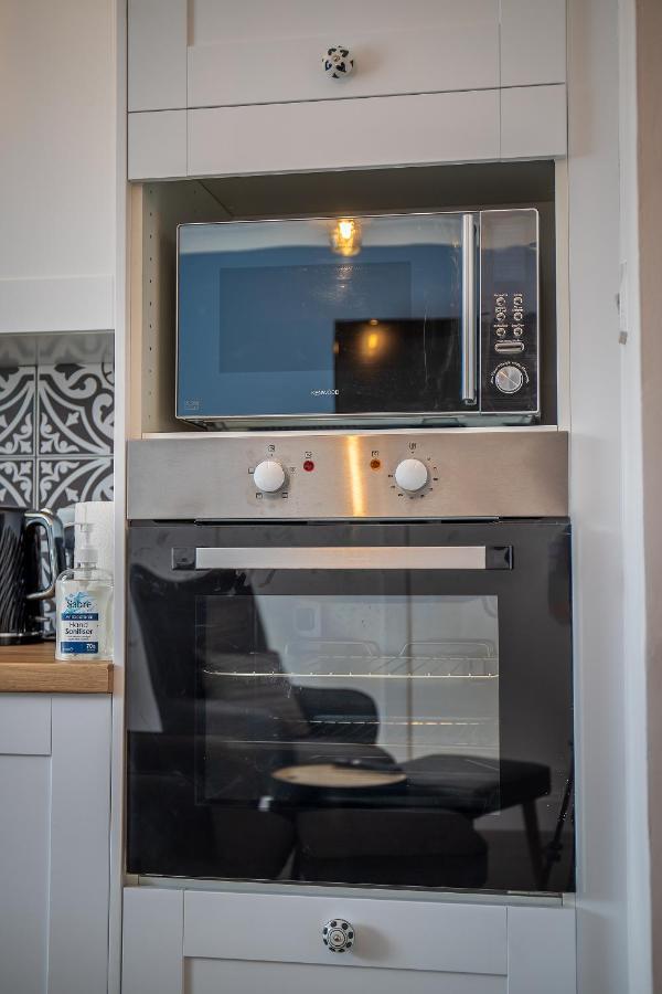Great Glen Way Canal Side Apartment Inverness Ngoại thất bức ảnh