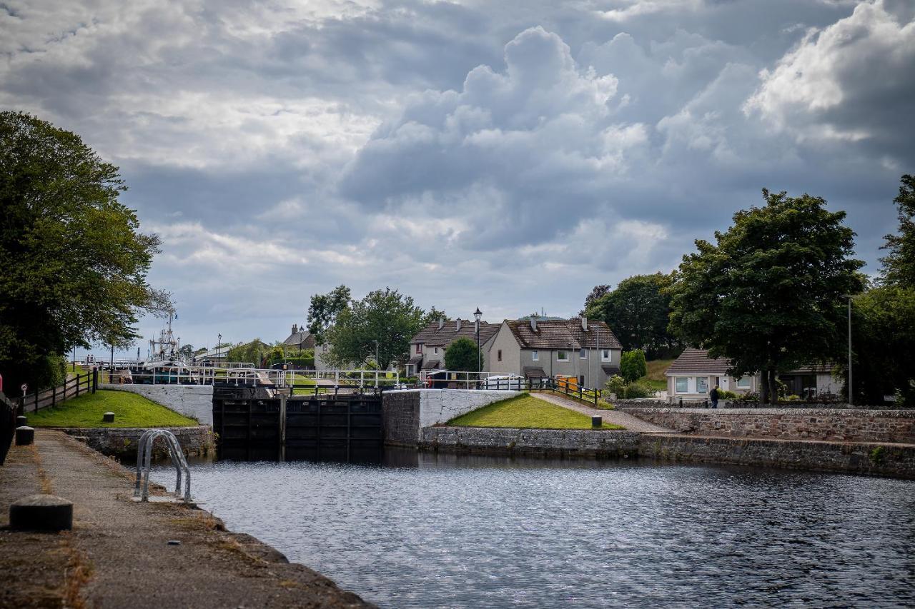 Great Glen Way Canal Side Apartment Inverness Ngoại thất bức ảnh